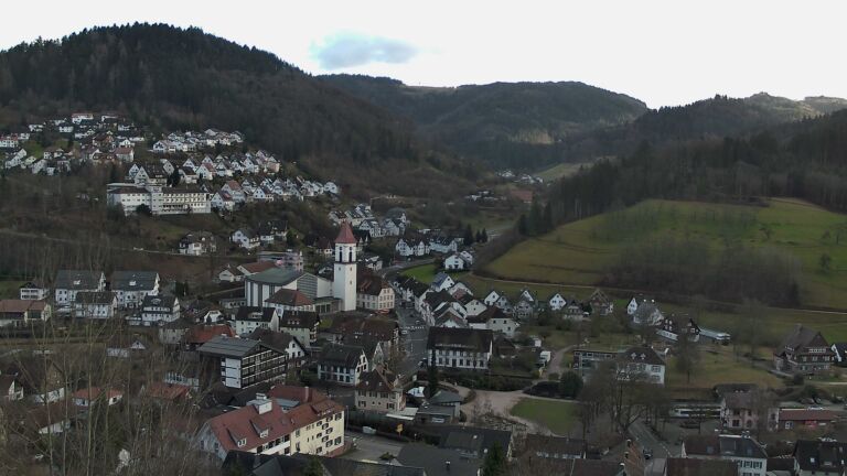 Dieses Bild zeigt eine Webcam-Aufnahme von Ottenhöfen, aufgenommen am Samstag, den 07.02.2026 um 16:00 Uhr