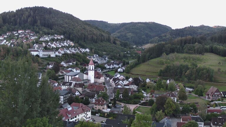 Dieses Bild zeigt eine Webcam-Aufnahme von Ottenhöfen, aufgenommen am Dienstag, den 15.09.2026 um 07:30 Uhr
