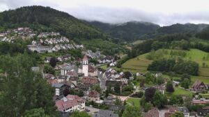 Dieses Bild zeigt eine Webcam-Aufnahme von Ottenhöfen, aufgenommen am Dienstag, den 09.06.2026 um 10:00 Uhr