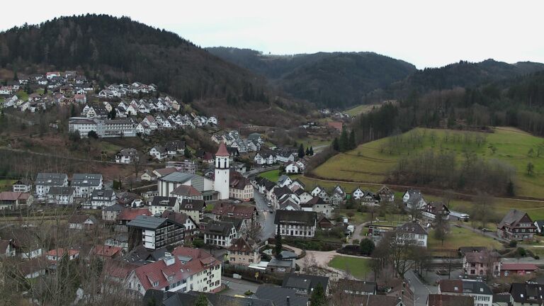 Dieses Bild zeigt eine Webcam-Aufnahme von Ottenhöfen, aufgenommen am Mittwoch, den 18.02.2026 um 17:20 Uhr