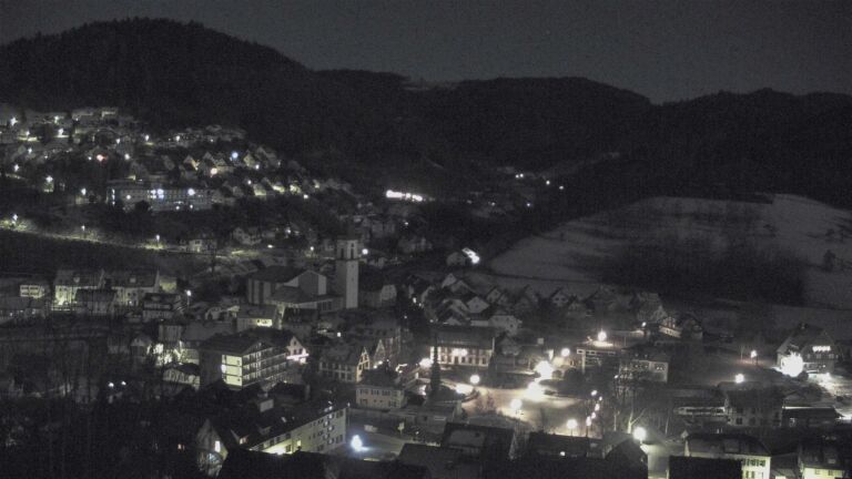 Dieses Bild zeigt eine Webcam-Aufnahme von Ottenhöfen, aufgenommen am Donnerstag, den 01.01.2026 um 04:30 Uhr