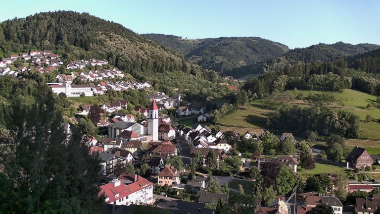 Dieses Bild zeigt eine Webcam-Aufnahme von Ottenhöfen, aufgenommen am Mittwoch, den 24.06.2026 um 19:40 Uhr