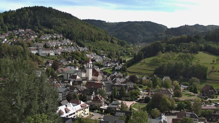 Dieses Bild zeigt eine Webcam-Aufnahme von Ottenhöfen, aufgenommen am Samstag, den 19.09.2026 um 15:20 Uhr