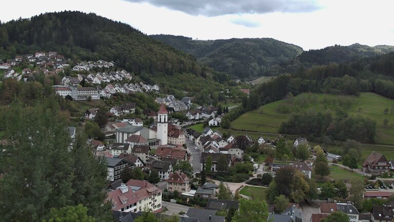 Dieses Bild zeigt eine Webcam-Aufnahme von Ottenhöfen, aufgenommen am Samstag, den 10.10.2026 um 15:40 Uhr