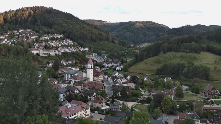 Dieses Bild zeigt eine Webcam-Aufnahme von Ottenhöfen, aufgenommen am Mittwoch, den 09.09.2026 um 19:30 Uhr