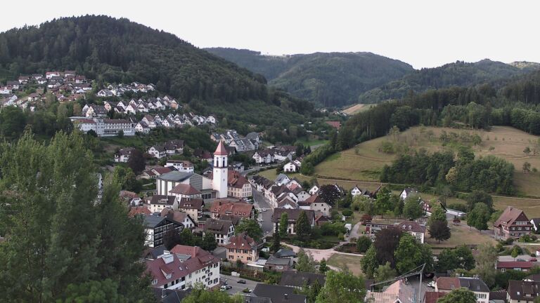 Dieses Bild zeigt eine Webcam-Aufnahme von Ottenhöfen, aufgenommen am Donnerstag, den 23.07.2026 um 06:50 Uhr