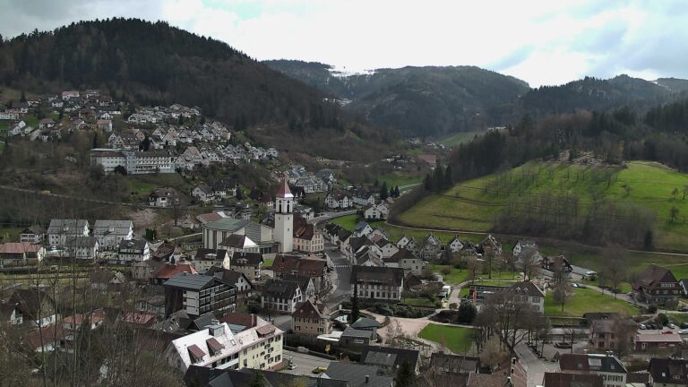 Dieses Bild zeigt eine Webcam-Aufnahme von Ottenhöfen, aufgenommen am Freitag, den 27.03.2026 um 14:00 Uhr