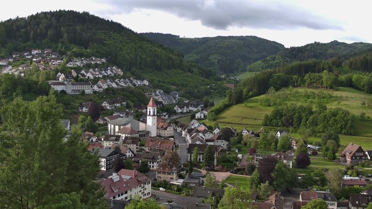 Dieses Bild zeigt eine Webcam-Aufnahme von Ottenhöfen, aufgenommen am Mittwoch, den 20.05.2026 um 07:40 Uhr