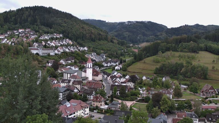 Dieses Bild zeigt eine Webcam-Aufnahme von Ottenhöfen, aufgenommen am Mittwoch, den 09.09.2026 um 08:00 Uhr
