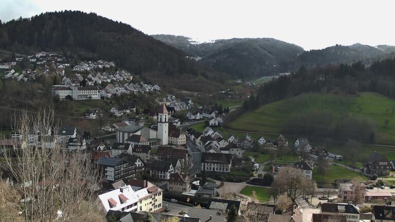 Dieses Bild zeigt eine Webcam-Aufnahme von Ottenhöfen, aufgenommen am Donnerstag, den 26.03.2026 um 14:20 Uhr