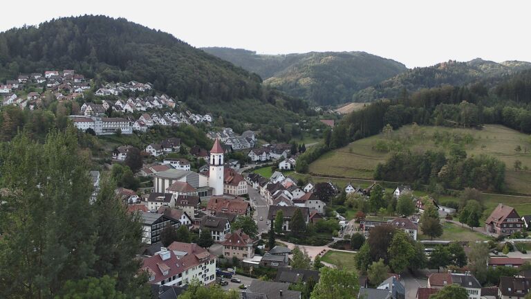 Dieses Bild zeigt eine Webcam-Aufnahme von Ottenhöfen, aufgenommen am Dienstag, den 08.09.2026 um 07:40 Uhr