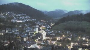 Dieses Bild zeigt eine Webcam-Aufnahme von Ottenhöfen, aufgenommen am Sonntag, den 12.04.2026 um 06:20 Uhr