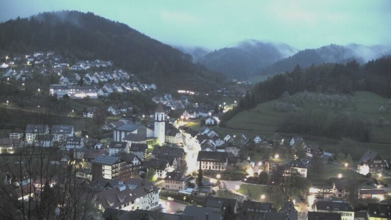 Dieses Bild zeigt eine Webcam-Aufnahme von Ottenhöfen, aufgenommen am Sonntag, den 12.04.2026 um 06:20 Uhr