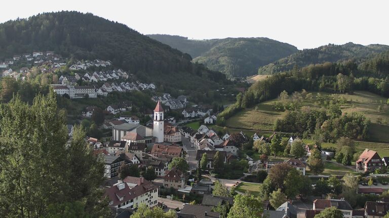 Dieses Bild zeigt eine Webcam-Aufnahme von Ottenhöfen, aufgenommen am Dienstag, den 08.09.2026 um 08:20 Uhr