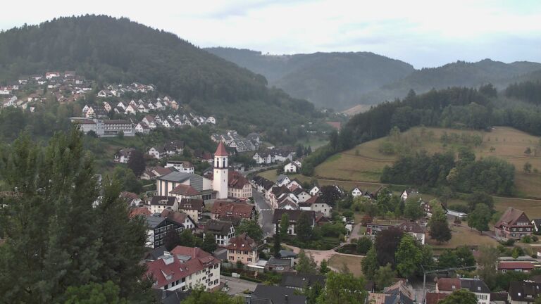 Dieses Bild zeigt eine Webcam-Aufnahme von Ottenhöfen, aufgenommen am Samstag, den 01.08.2026 um 06:10 Uhr