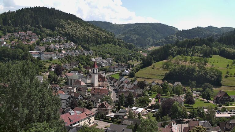 Dieses Bild zeigt eine Webcam-Aufnahme von Ottenhöfen, aufgenommen am Sonntag, den 21.06.2026 um 14:50 Uhr