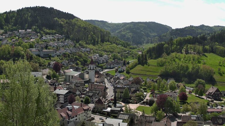 Dieses Bild zeigt eine Webcam-Aufnahme von Ottenhöfen, aufgenommen am Sonntag, den 26.04.2026 um 12:40 Uhr