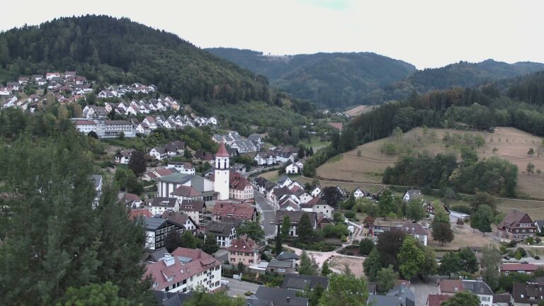 Dieses Bild zeigt eine Webcam-Aufnahme von Ottenhöfen, aufgenommen am Sonntag, den 16.08.2026 um 06:20 Uhr