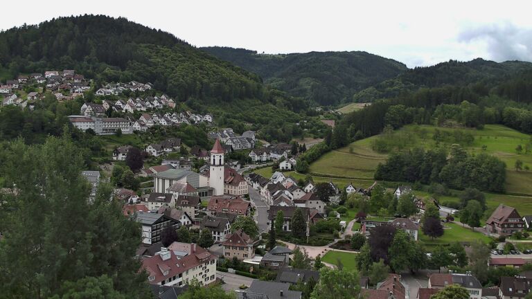 Dieses Bild zeigt eine Webcam-Aufnahme von Ottenhöfen, aufgenommen am Mittwoch, den 10.06.2026 um 10:20 Uhr