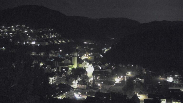 Dieses Bild zeigt eine Webcam-Aufnahme von Ottenhöfen, aufgenommen am Montag, den 19.10.2026 um 22:00 Uhr