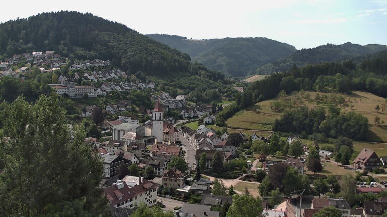 Dieses Bild zeigt eine Webcam-Aufnahme von Ottenhöfen, aufgenommen am Dienstag, den 14.07.2026 um 11:00 Uhr