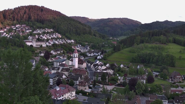 Dieses Bild zeigt eine Webcam-Aufnahme von Ottenhöfen, aufgenommen am Freitag, den 08.05.2026 um 20:30 Uhr