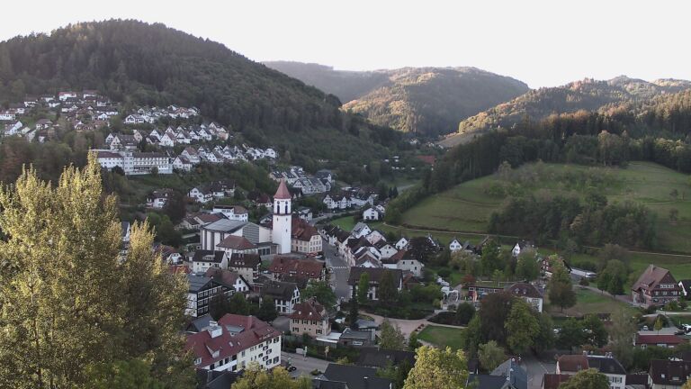 Dieses Bild zeigt eine Webcam-Aufnahme von Ottenhöfen, aufgenommen am Samstag, den 19.09.2026 um 08:10 Uhr