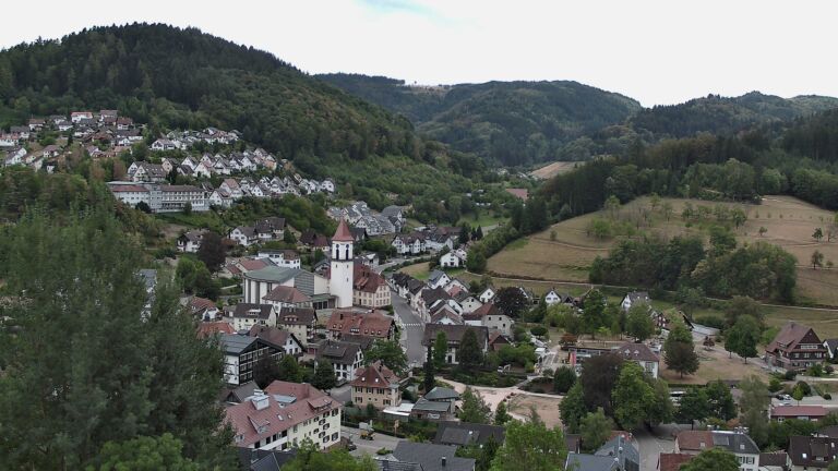 Dieses Bild zeigt eine Webcam-Aufnahme von Ottenhöfen, aufgenommen am Donnerstag, den 20.08.2026 um 07:40 Uhr