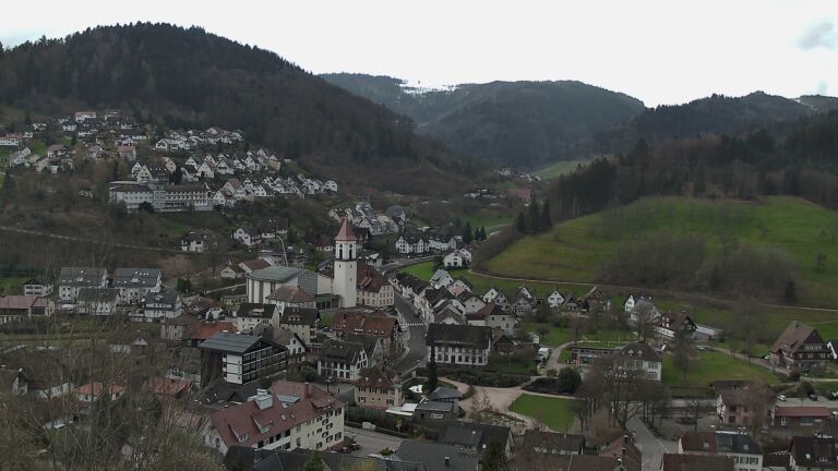 Dieses Bild zeigt eine Webcam-Aufnahme von Ottenhöfen, aufgenommen am Mittwoch, den 01.04.2026 um 09:50 Uhr