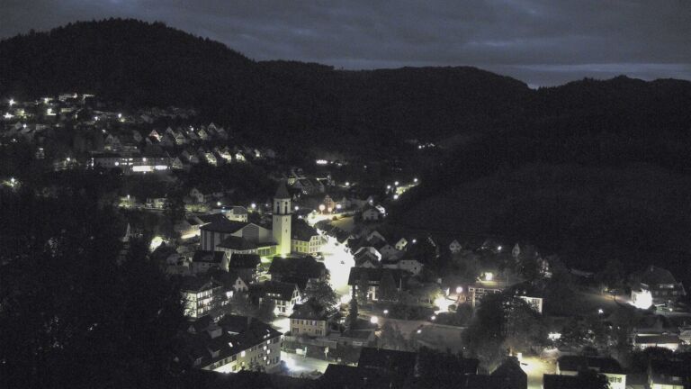 Dieses Bild zeigt eine Webcam-Aufnahme von Ottenhöfen, aufgenommen am Sonntag, den 04.10.2026 um 06:40 Uhr