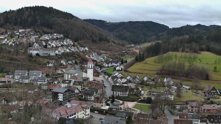 Dieses Bild zeigt eine Webcam-Aufnahme von Ottenhöfen, aufgenommen am Sonntag, den 22.02.2026 um 14:10 Uhr