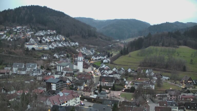 Dieses Bild zeigt eine Webcam-Aufnahme von Ottenhöfen, aufgenommen am Mittwoch, den 24.12.2025 um 08:10 Uhr