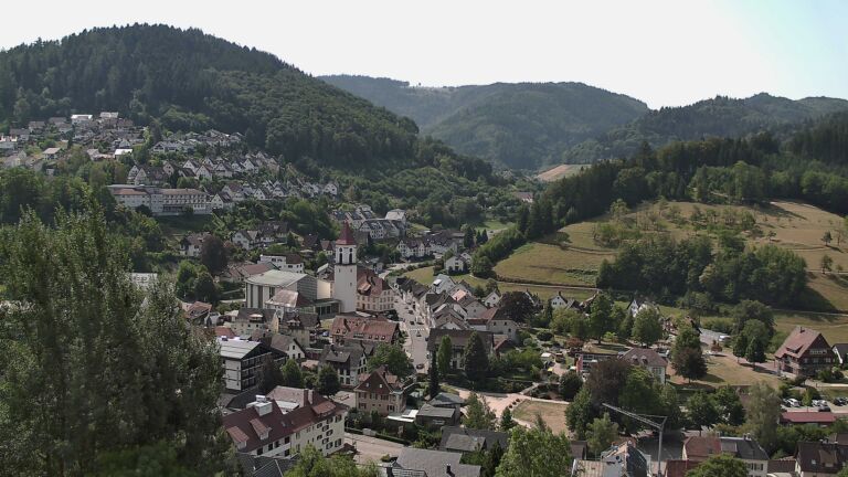 Dieses Bild zeigt eine Webcam-Aufnahme von Ottenhöfen, aufgenommen am Dienstag, den 04.08.2026 um 11:20 Uhr