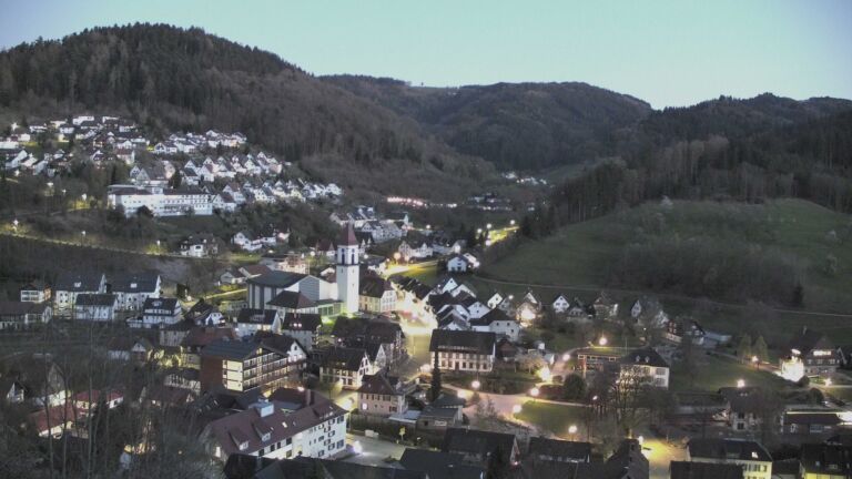 Dieses Bild zeigt eine Webcam-Aufnahme von Ottenhöfen, aufgenommen am Dienstag, den 07.04.2026 um 20:40 Uhr