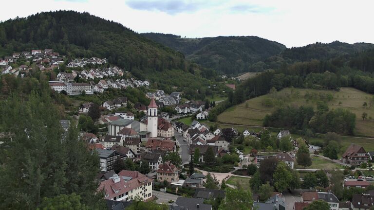 Dieses Bild zeigt eine Webcam-Aufnahme von Ottenhöfen, aufgenommen am Donnerstag, den 03.09.2026 um 16:10 Uhr