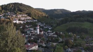 Dieses Bild zeigt eine Webcam-Aufnahme von Ottenhöfen, aufgenommen am Donnerstag, den 15.10.2026 um 17:50 Uhr