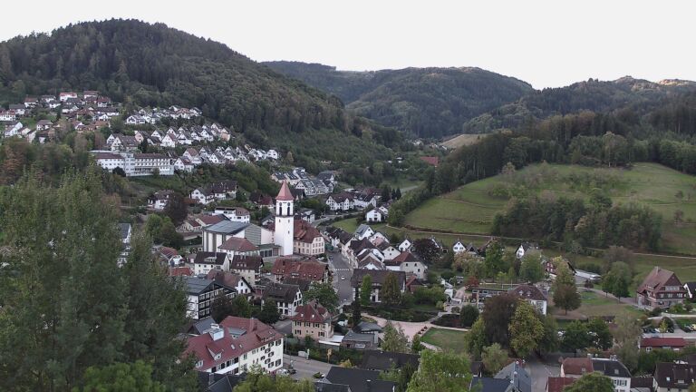 Dieses Bild zeigt eine Webcam-Aufnahme von Ottenhöfen, aufgenommen am Freitag, den 25.09.2026 um 07:50 Uhr