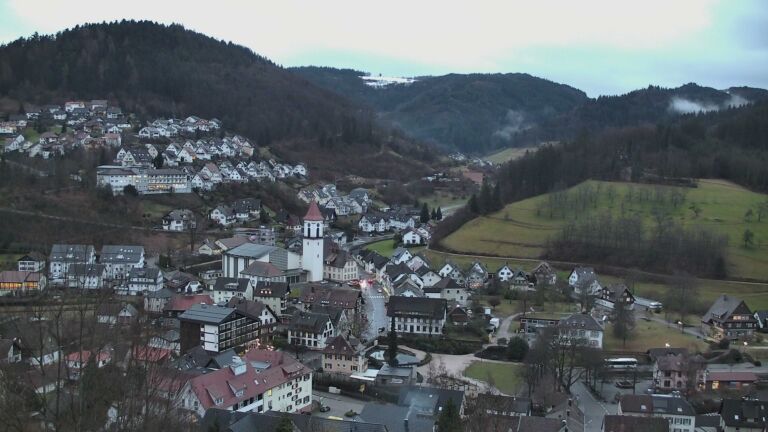 Dieses Bild zeigt eine Webcam-Aufnahme von Ottenhöfen, aufgenommen am Freitag, den 30.01.2026 um 17:30 Uhr