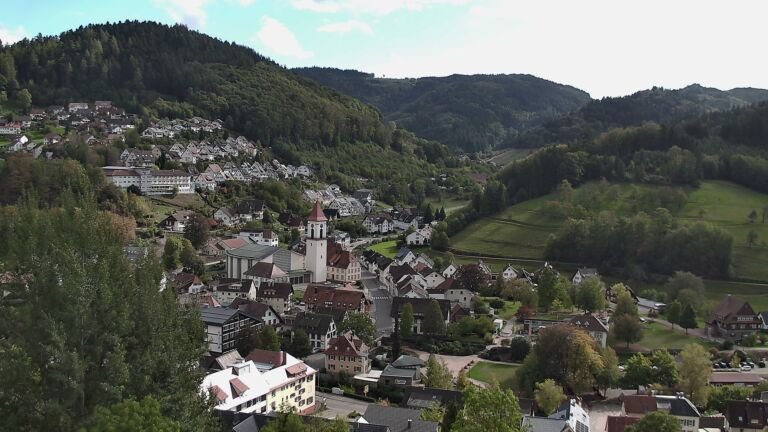 Dieses Bild zeigt eine Webcam-Aufnahme von Ottenhöfen, aufgenommen am Samstag, den 10.10.2026 um 14:50 Uhr