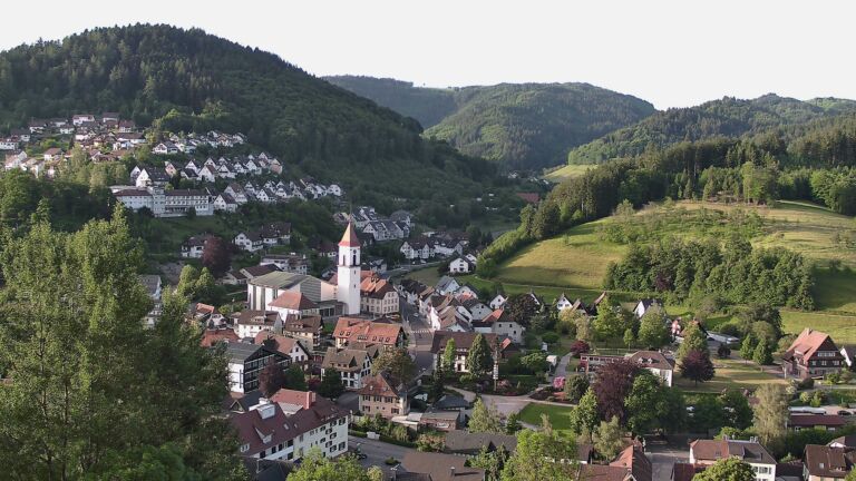 Dieses Bild zeigt eine Webcam-Aufnahme von Ottenhöfen, aufgenommen am Sonntag, den 24.05.2026 um 07:00 Uhr