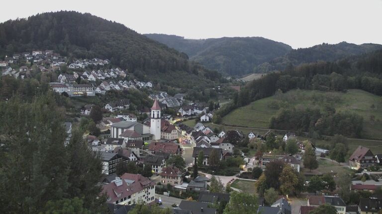 Dieses Bild zeigt eine Webcam-Aufnahme von Ottenhöfen, aufgenommen am Mittwoch, den 30.09.2026 um 07:00 Uhr