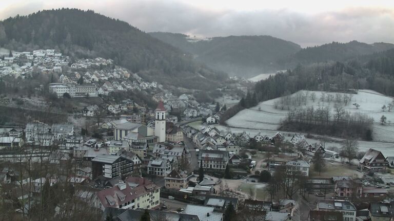 Dieses Bild zeigt eine Webcam-Aufnahme von Ottenhöfen, aufgenommen am Dienstag, den 30.12.2025 um 09:10 Uhr