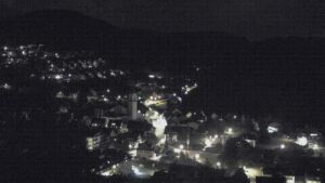 Dieses Bild zeigt eine Webcam-Aufnahme von Ottenhöfen, aufgenommen am Montag, den 01.06.2026 um 23:30 Uhr