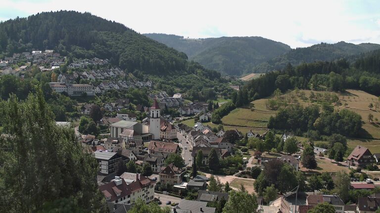 Dieses Bild zeigt eine Webcam-Aufnahme von Ottenhöfen, aufgenommen am Donnerstag, den 16.07.2026 um 11:30 Uhr