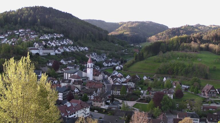 Dieses Bild zeigt eine Webcam-Aufnahme von Ottenhöfen, aufgenommen am Sonntag, den 26.04.2026 um 07:20 Uhr