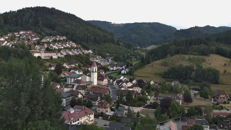 Dieses Bild zeigt eine Webcam-Aufnahme von Ottenhöfen, aufgenommen am Dienstag, den 14.07.2026 um 21:00 Uhr