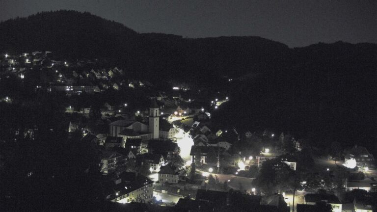 Dieses Bild zeigt eine Webcam-Aufnahme von Ottenhöfen, aufgenommen am Samstag, den 04.07.2026 um 02:00 Uhr
