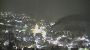 Dieses Bild zeigt eine Webcam-Aufnahme von Ottenhöfen, aufgenommen am Mittwoch, den 07.01.2026 um 19:00 Uhr