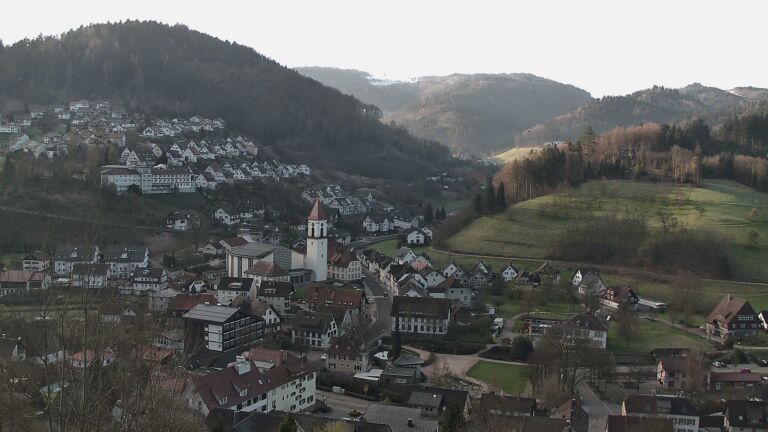 Dieses Bild zeigt eine Webcam-Aufnahme von Ottenhöfen, aufgenommen am Freitag, den 27.03.2026 um 07:50 Uhr