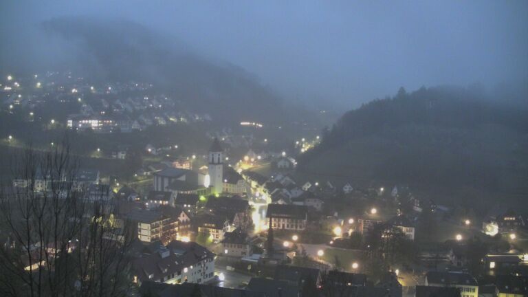 Dieses Bild zeigt eine Webcam-Aufnahme von Ottenhöfen, aufgenommen am Montag, den 13.04.2026 um 20:40 Uhr